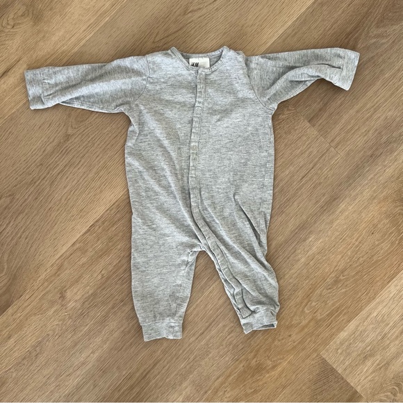 H&M Infant Onesies 2-Pack - Picture 2 of 3